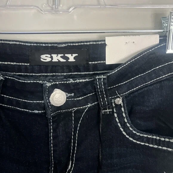 sky premium collection jeans Low Rise Flare Size 7/28 Boot Cut - Picture 6 of 7